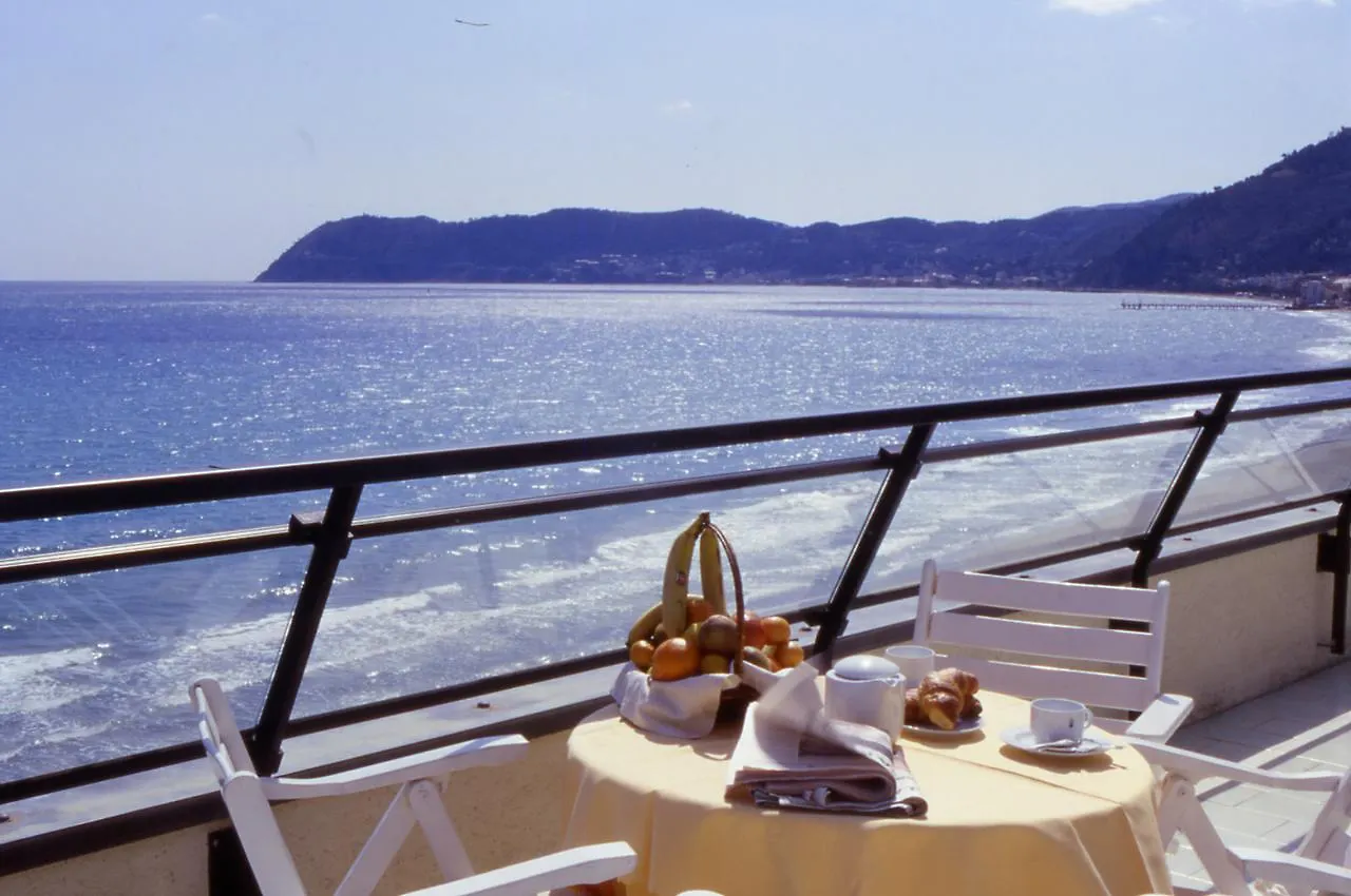 Residence Sole Mare Alaxi Hotels Alassio Italy