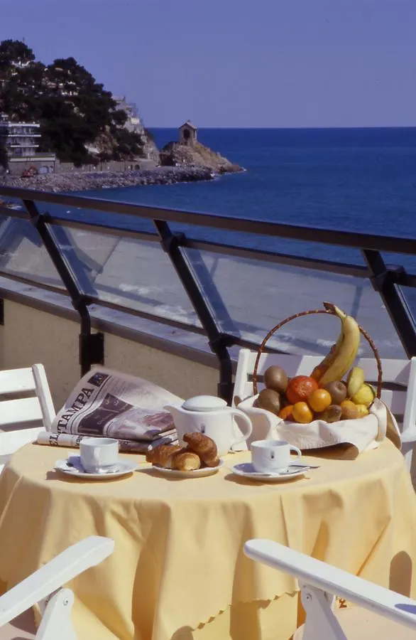 Residence Sole Mare Alaxi Hotels Alassio